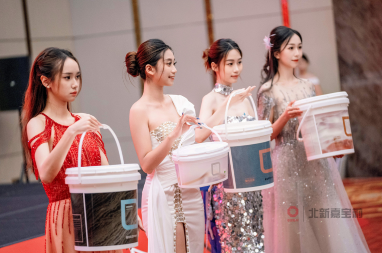 1758608478-230cc6dc99aeb31