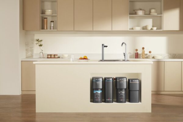 1766558584-c728a37e8a970fc